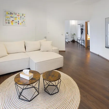 Ruhrapartments - Fuer 5 - Naehe A40 - Fastwifi - Perfekt Fuer Familien Und Geschaeftsreisen * Bochum